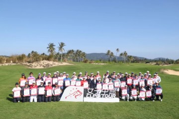 开云在线-于安妮逆袭赢女子中巡资格考试，率领30人取得全卡|陈宇茹|陈恩慧|柏忌|中国女子职业高尔夫球巡回赛|小鸟_新浪体育_新浪新闻