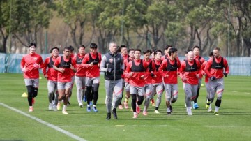 开云直播-莱科考察海港新丁喜忧参半 热身浙江首演343新阵